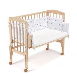 FabiMax Beistellbett PRO mit Matratze und Nestchen graue Sterne auf weiß