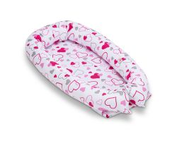 FabiMax Babynest Kuschelnest Kokon, herausnehmbare Schaumstoff-Einlage, ca 80 x 45 cm, weiß / Herzen rosa