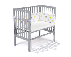 FabiMax Beistellbett BOXSPRING grau, inkl. Matratze und Nestchen gelbe Sterne auf weiß
